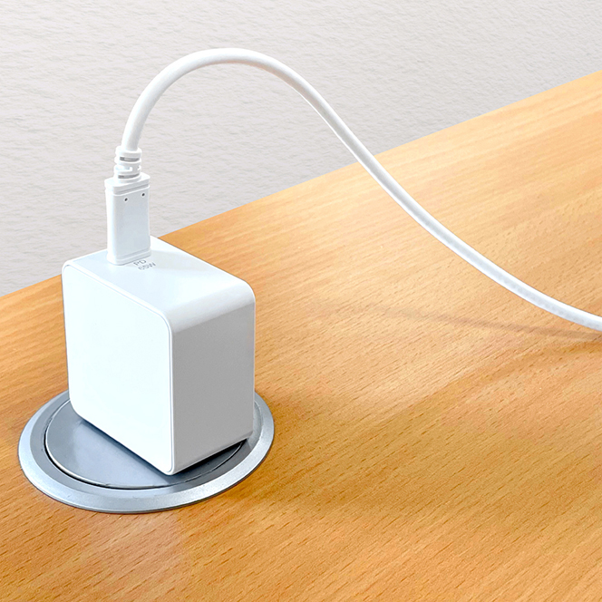 AC充電器